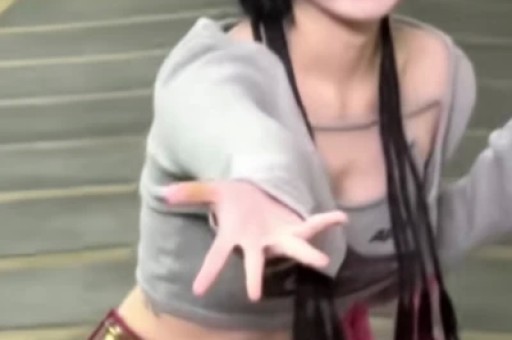 “假洋牌”优思益翻车事件：网红集体致歉背后的品牌包装术与流量陷阱